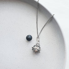 Load image into Gallery viewer, Essential Oil Diffuser Necklace