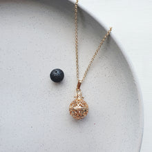 Load image into Gallery viewer, Essential Oil Diffuser Necklace